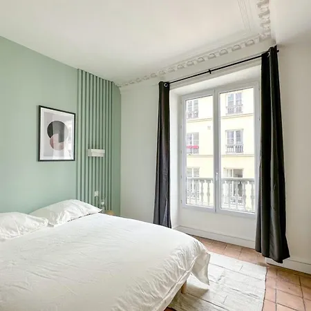 Flexliving - Whole Flat - Echiquier Apartment